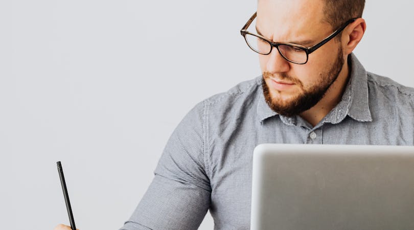 Modelo 720: quién está obligado a declarar bienes en el extranjero y claves para cumplir correctamente (información correspondiente al ejercicio cerrado a 31/12/2025))